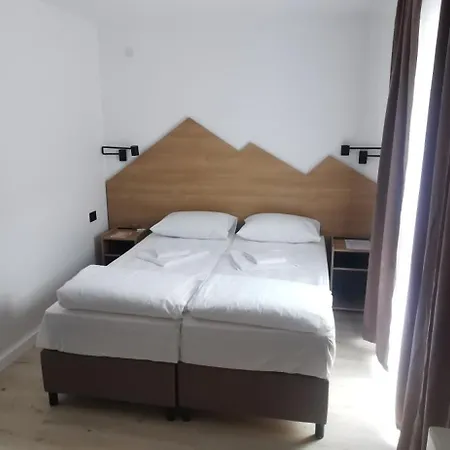 Vucja Reka * Crni Vrh