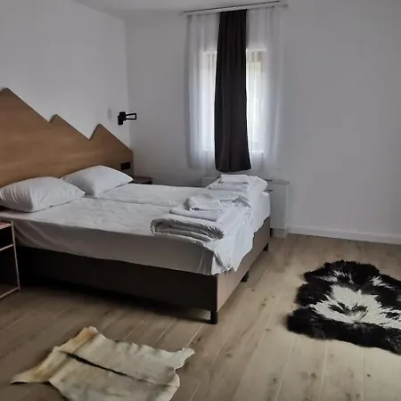 فندق Vucja Reka Crni Vrh