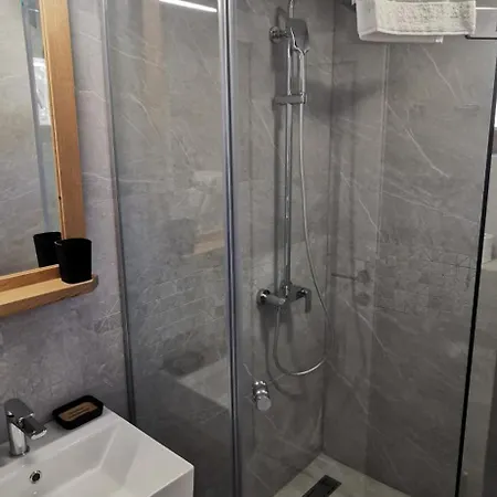 Vucja Reka * Crni Vrh