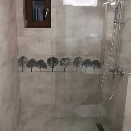 فندق Vucja Reka Crni Vrh