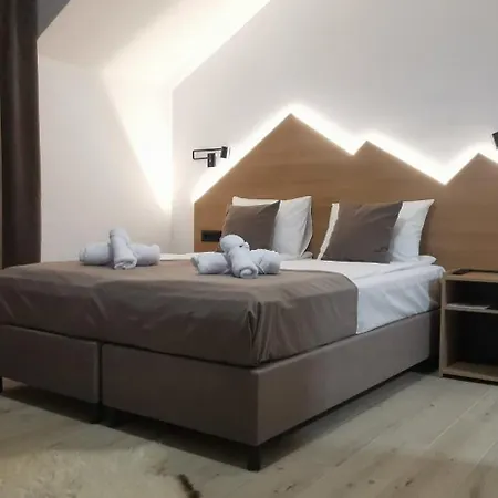 Vucja Reka * Crni Vrh