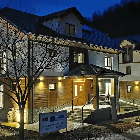 Vucja Reka فندق *