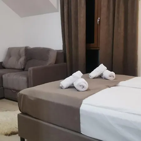 Vucja Reka فندق *